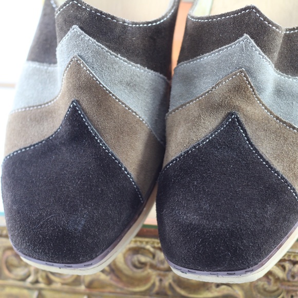 Vintage Suede and Wood Clogs - Picture 15 of 16